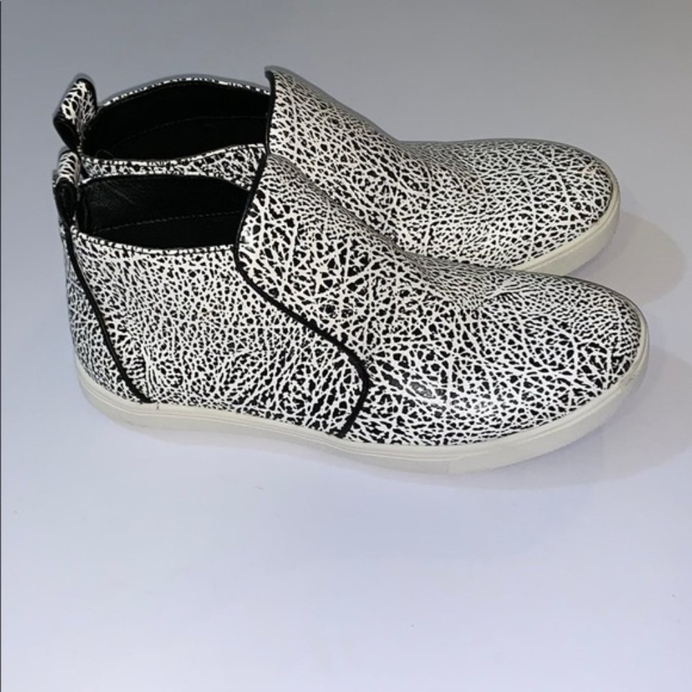 ~SAM EDELMAN CIRCUS SLIP ON BOOTIES- 9, 10